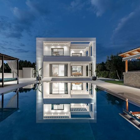 Antonia Villa - Luxurious Serenity With Private Pool, By Zantewize Kalipádhon المظهر الخارجي الصورة
