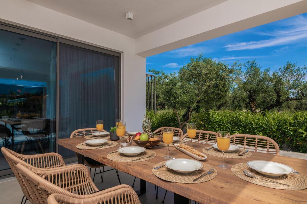 Antonia Villa - Luxurious Serenity With Private Pool, By Zantewize Kalipádhon المظهر الخارجي الصورة