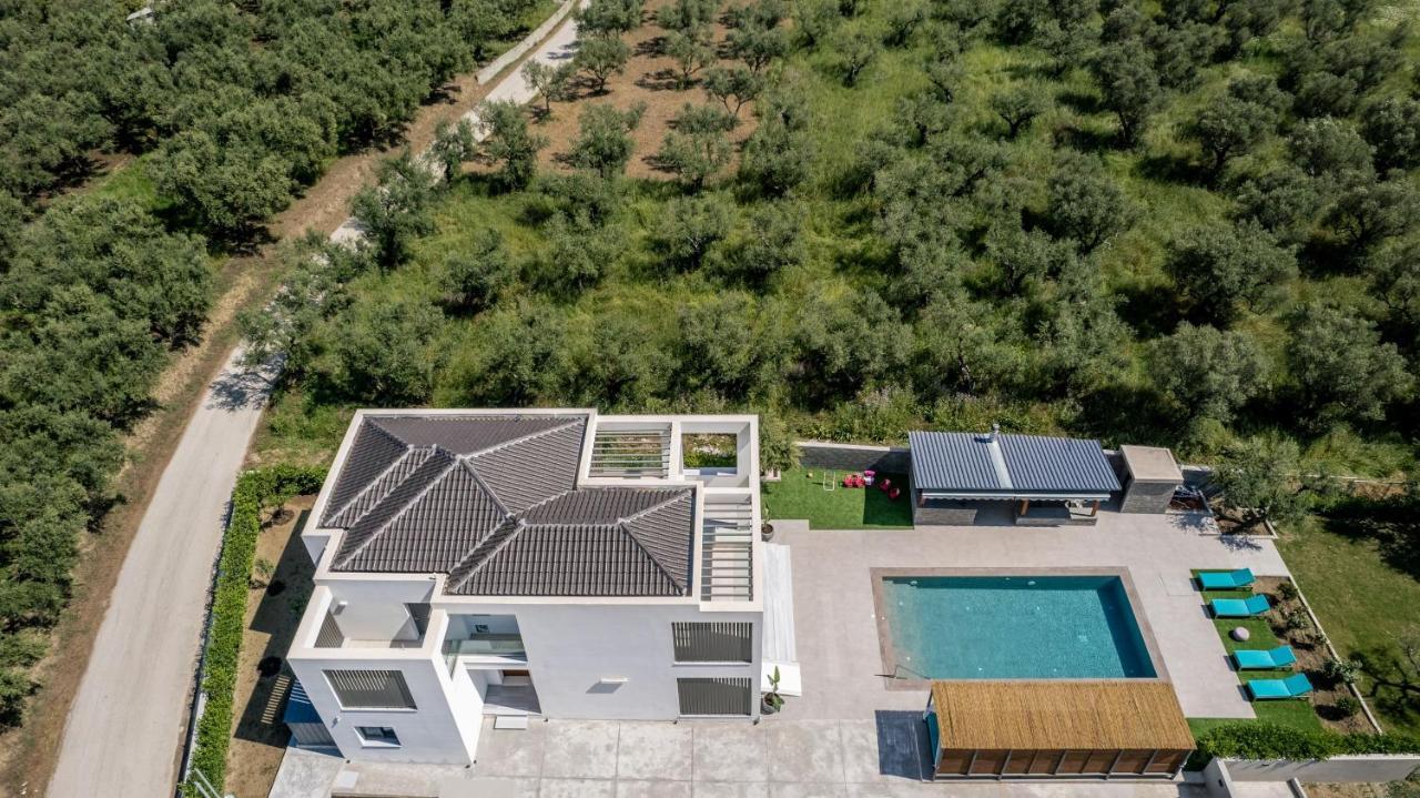Antonia Villa - Luxurious Serenity With Private Pool, By Zantewize Kalipádhon المظهر الخارجي الصورة