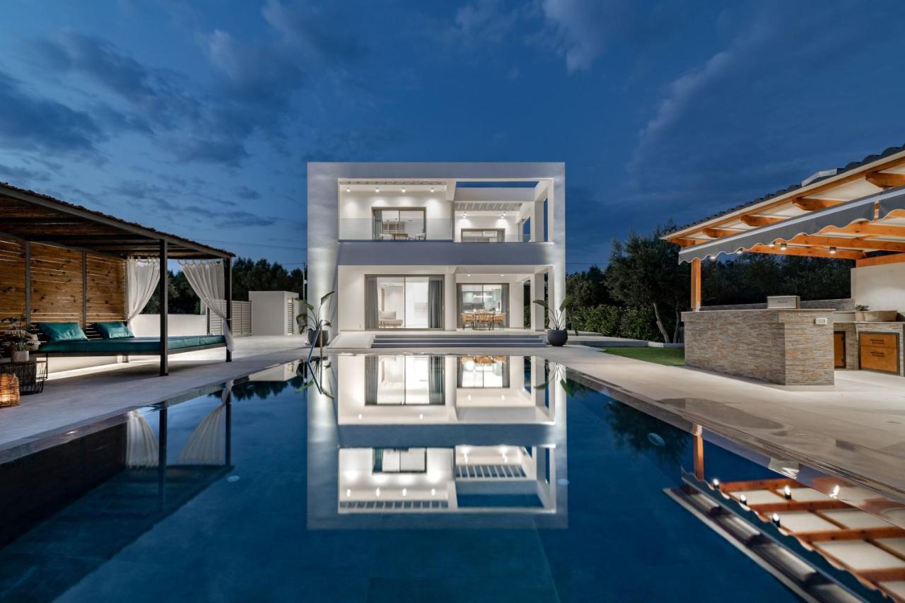 Antonia Villa - Luxurious Serenity With Private Pool, By Zantewize Kalipádhon المظهر الخارجي الصورة